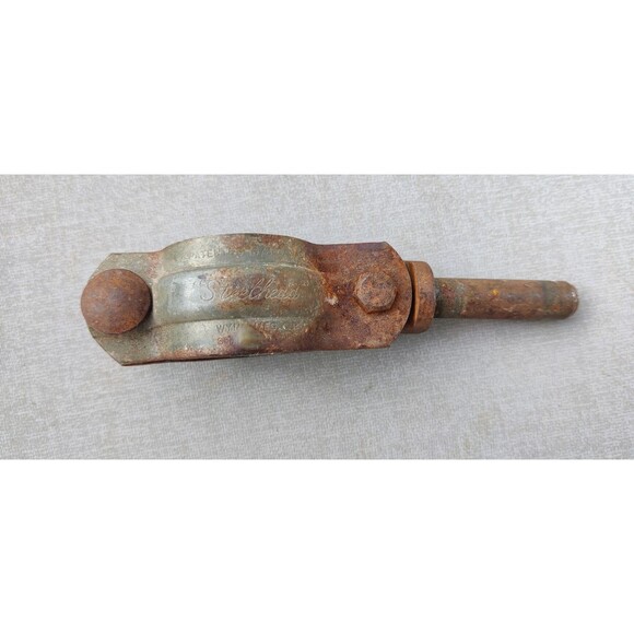 1 Vintage WYNN Stealhead Boat Oar Lock-Has Patina or Surface Rust - Picture 5 of 9